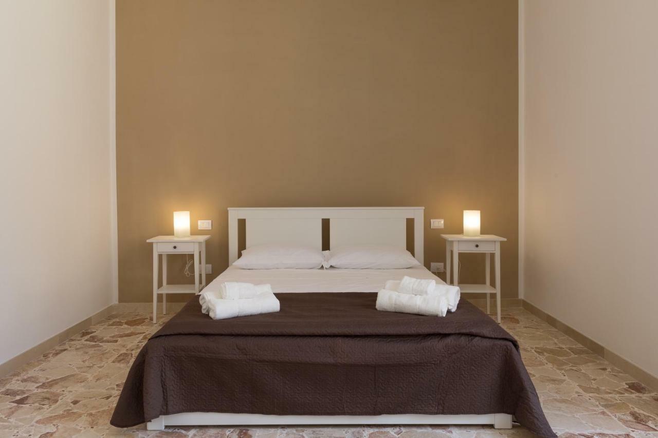 Central Apartments Noto Luaran gambar
